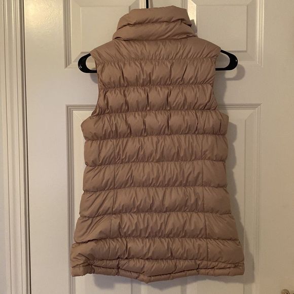 Athleta Cardamom Spice Downabout Vest - Picture 2 of 11